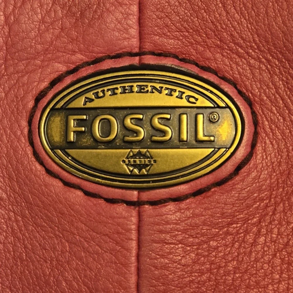 FOSSIL Pink Leather EXPLORER‎ Foldover Shoulder Bag Hobo Handbag Soft Cute EUC